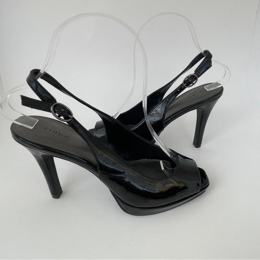 FIONI Clothing Black Patent Slingback Heels - Picture 3 of 10